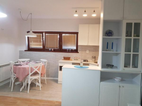 Nance Apartment 1 - Quiet, Cozy, Neat and Near, Ohrid